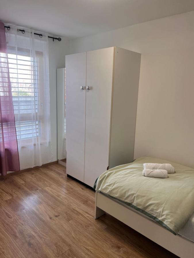 Appartement Red Jardin Tres Calme Saint-Louis  Buitenkant foto